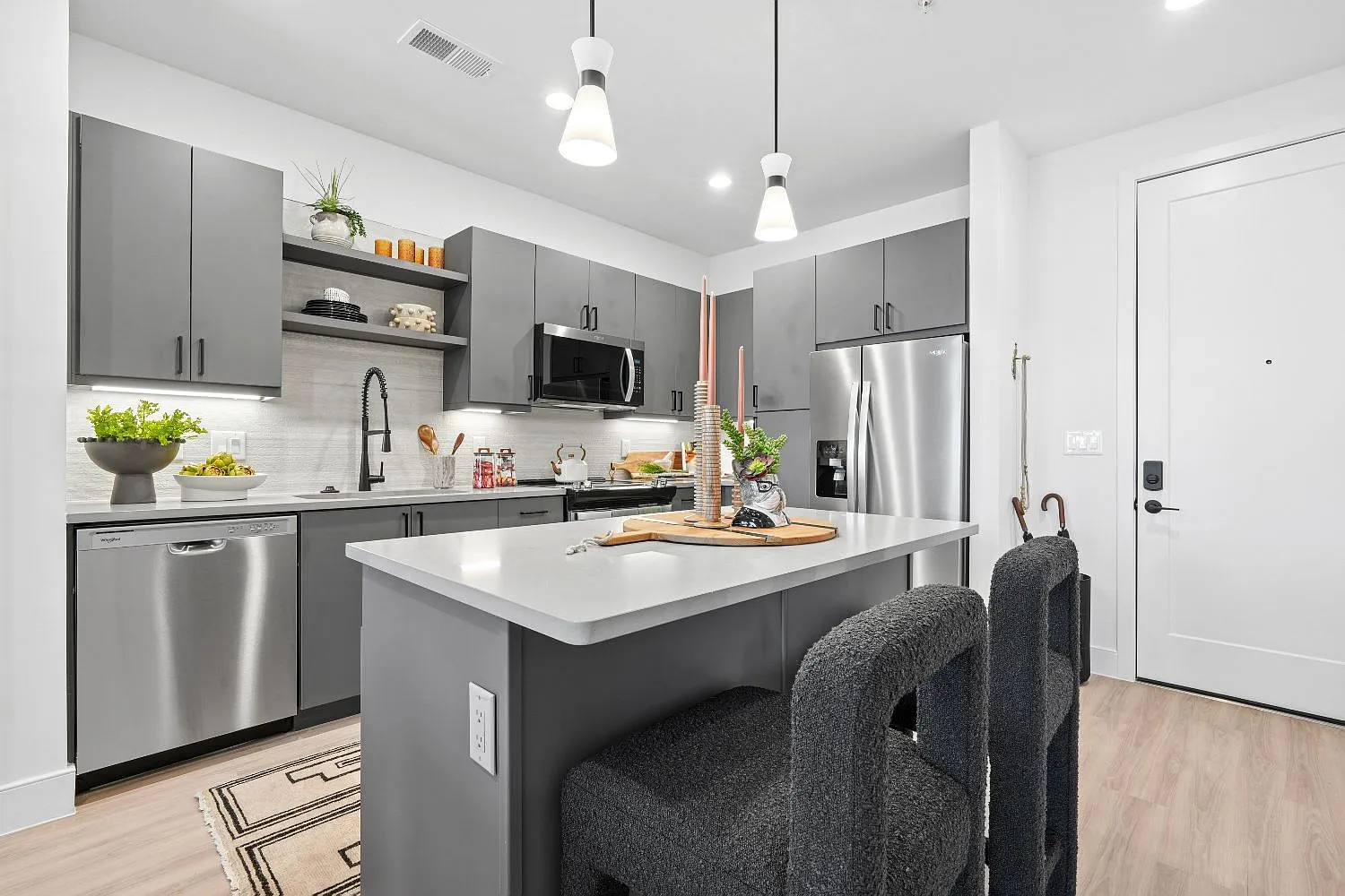 Cavella Apartments — Photo 1