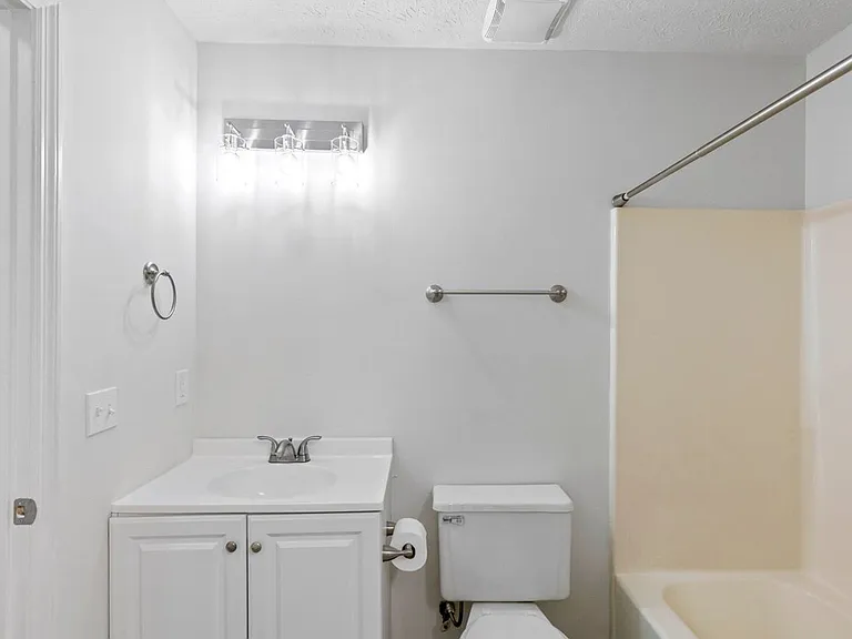52 Woodcock Dr — Photo 16