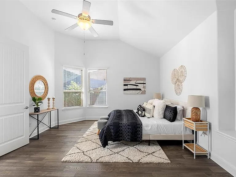 15201 Joseph Dr — Photo 18