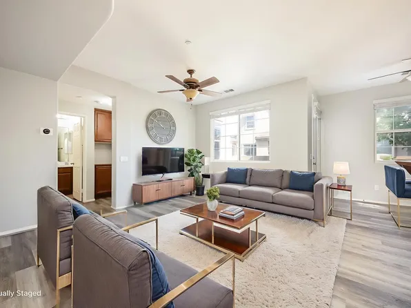 44984 Hawthorn St #208, Temecula, CA 92592