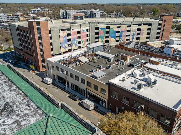 4th image of 208 Rigsbee Ave APT 207