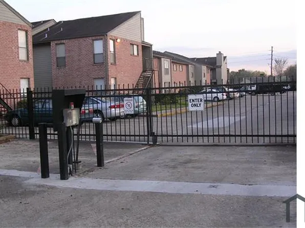 16111 Aspenglen Dr, Houston, TX