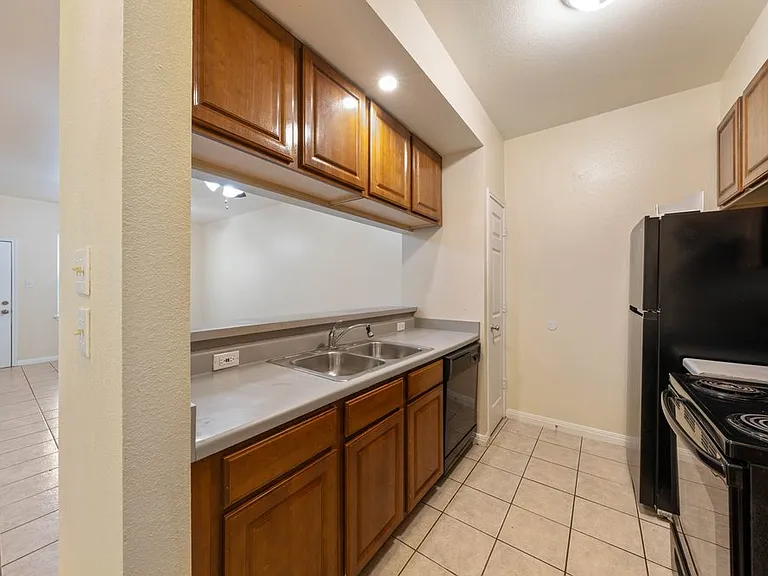 518 Dukeway Dr #1 — Photo 5