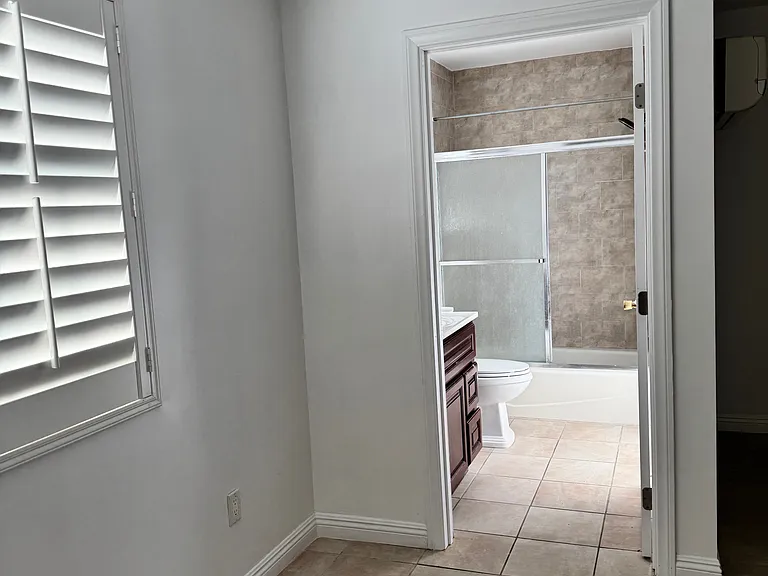 2717 Denton Ave — Photo 3