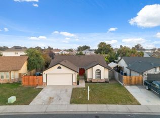 592 Hacienda Ave, Manteca, CA 95336