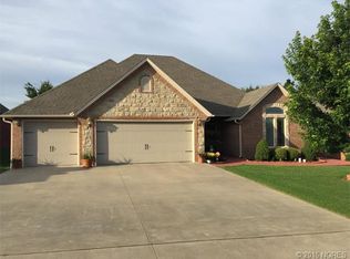 1202 Stonegate Ln, McAlester, OK 74501