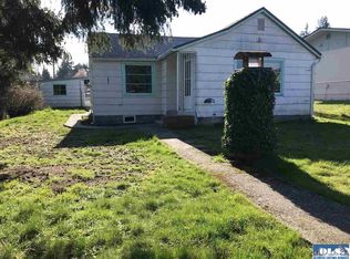 1026 W 15th St, Port Angeles, WA 98363
