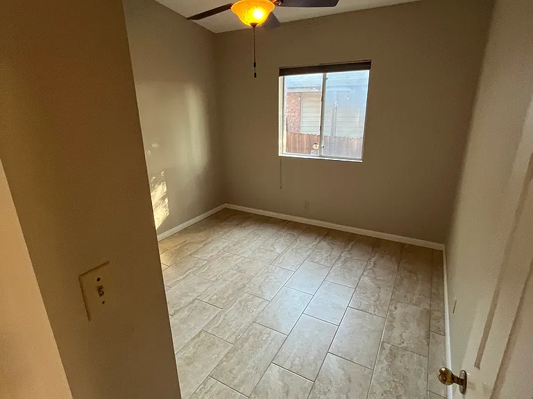 6303 Santee — Photo 21