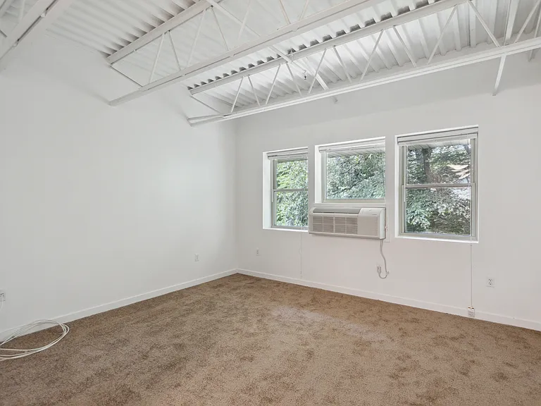 397 Boston Post Road Apartments — Photo 20