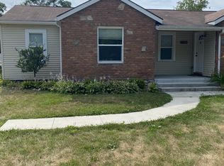 8913 Bridge Lake Rd APT 3, Clarkston, MI 48348