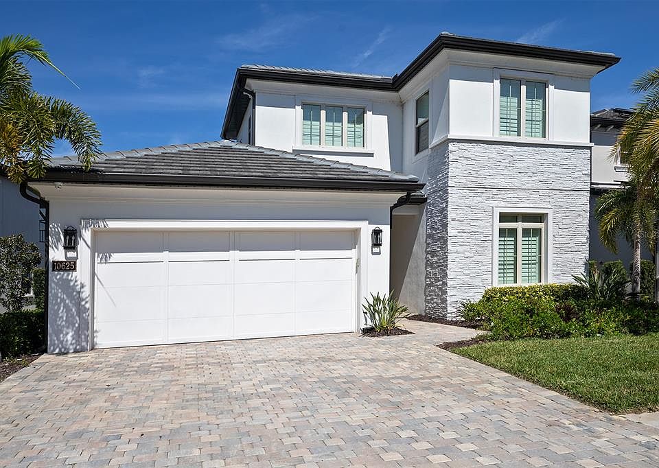 1st image of 10625 ROYAL CYPRESS WAY