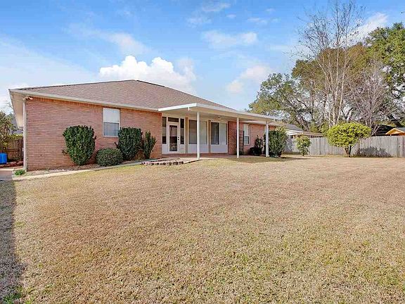 4th image of 2520 Bowling Green Way