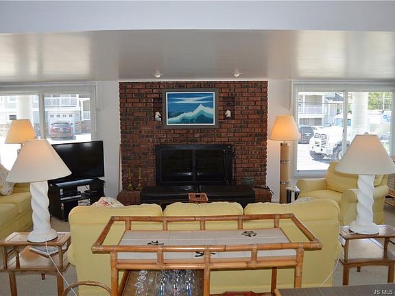 5th image of 7 Seaview Dr N