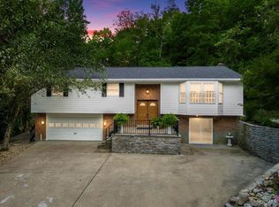 2122 Danville Dr, Cincinnati, OH 45233