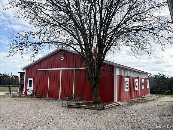 2nd image of 4212 Hueffmeier Rd