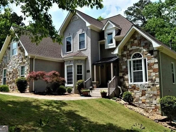 111 Stoneacre Curv, Peachtree City, GA 30269