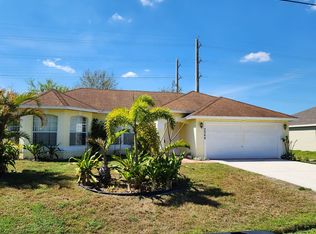 2048 SW Driftwood St, Port Saint Lucie, FL 34953