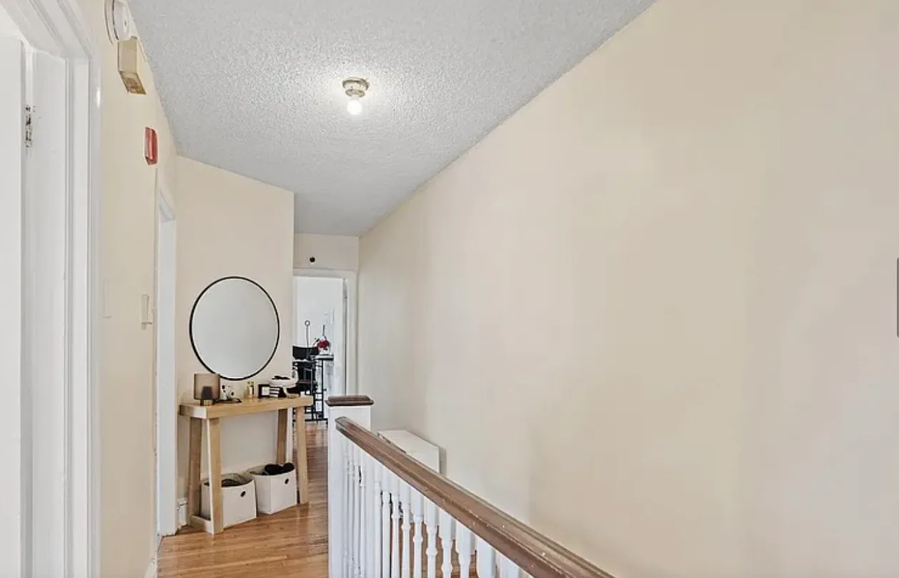 2 bed, 800 sqft, $1,300 — Photo 3