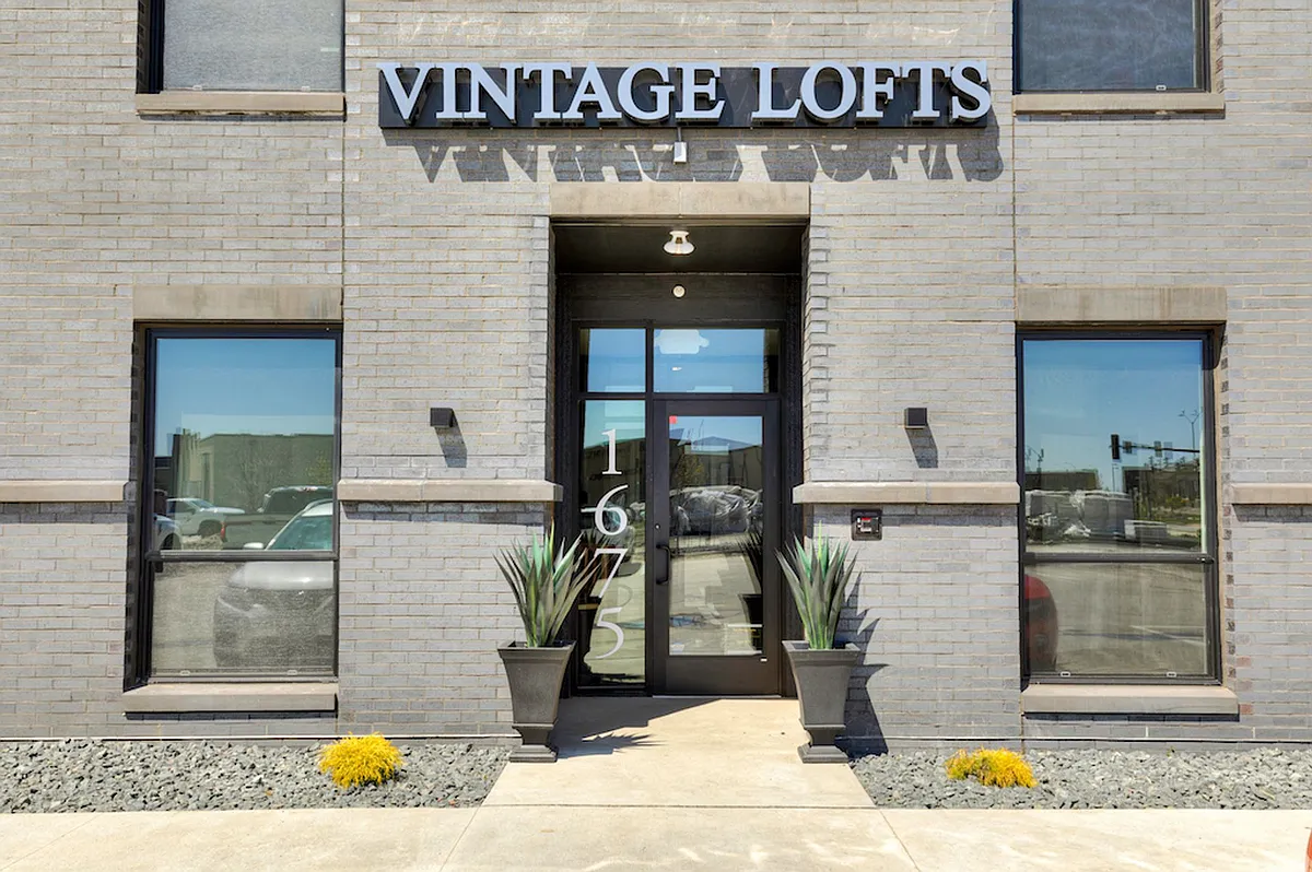Building Photo - Vintage Lofts - Ankeny