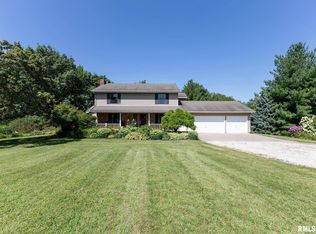 22880 277th Ave, Le Claire, IA 52753