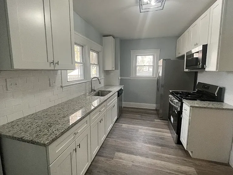 3235 Oak Rd — Photo 6