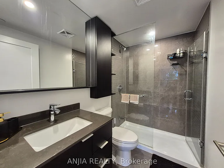 8 Cedarland Dr #321 — Photo 17