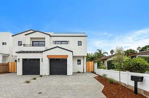 243 Dahlia Ave Photo 1