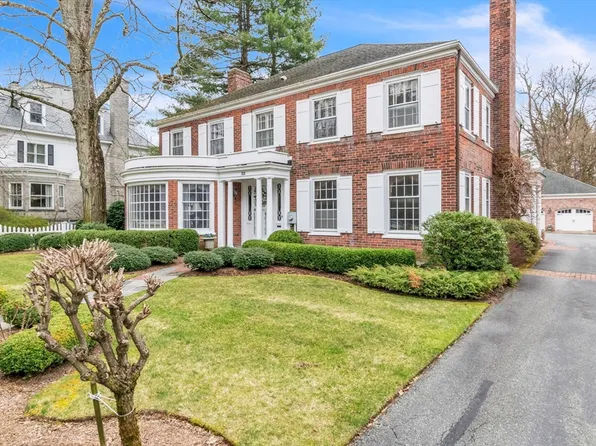 33 Forest Glen Rd, Longmeadow, MA 01106