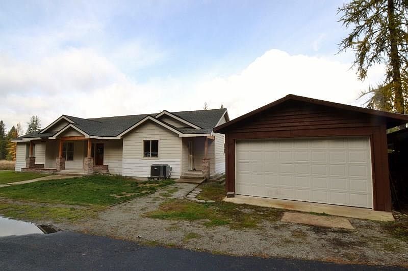 1st image of 372 Hillside Ln