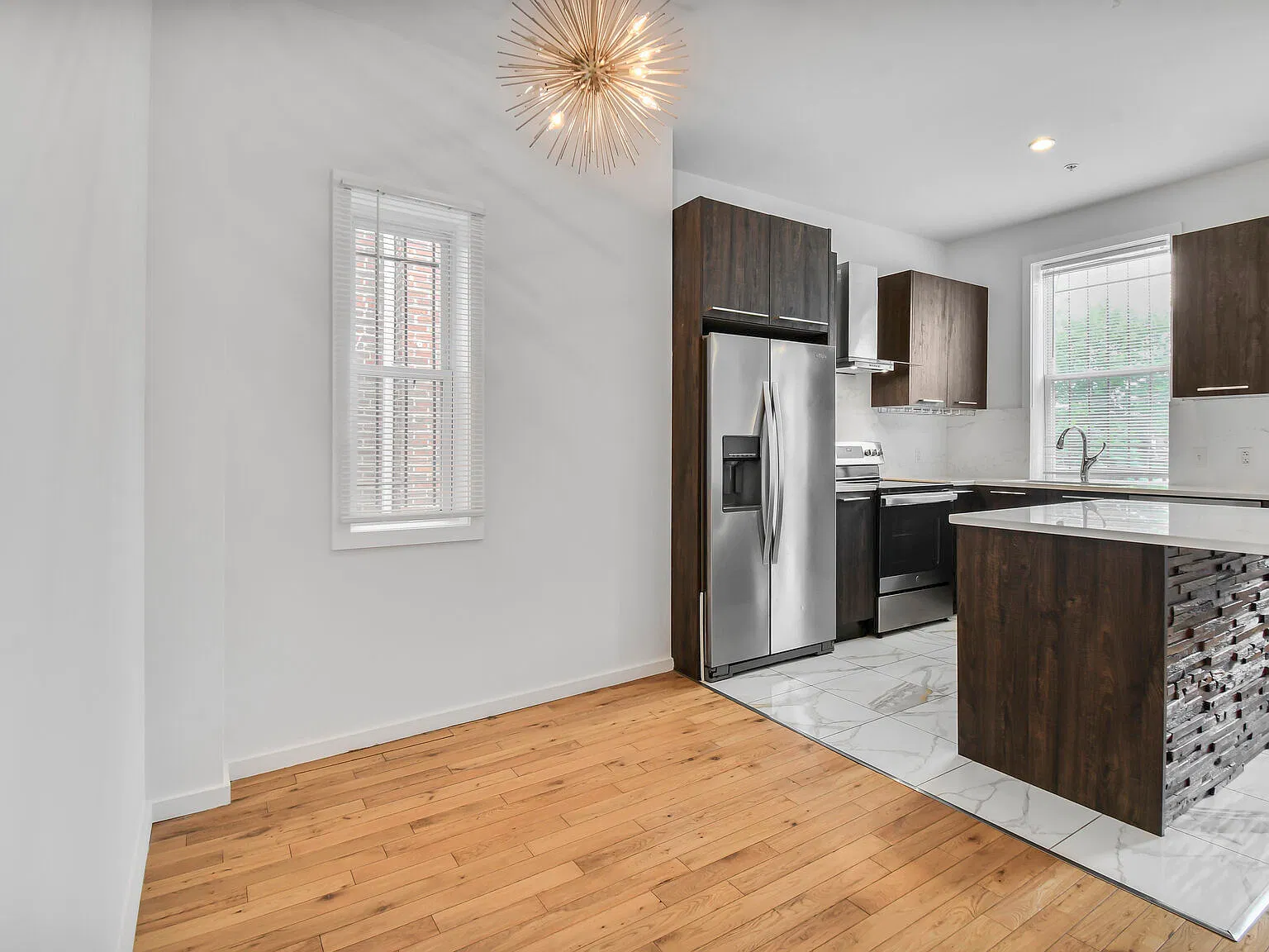 3 bed, 2480 sqft, $3,800 — Photo 3