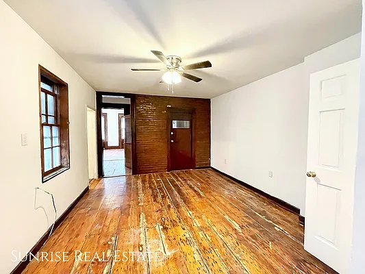 Rented by Sunrise Real Estate | media 12