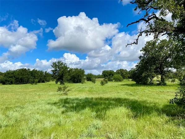 6620 Victoria Ave, College Station, TX 77845