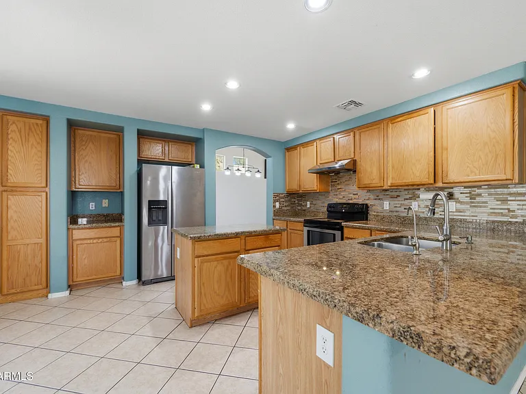 3358 E Park Ave — Photo 9