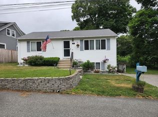 19 Calhoun Ave, Warwick, RI 02886