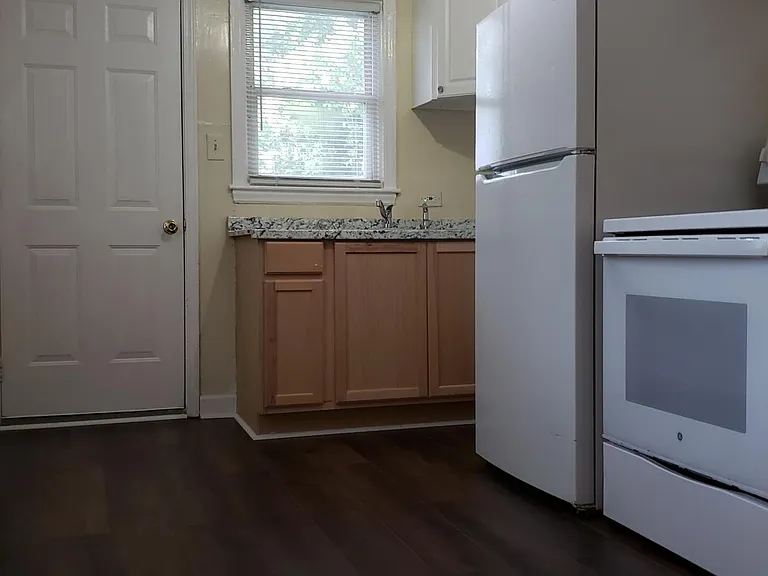 100 Crestway Cir #1 — Photo 8