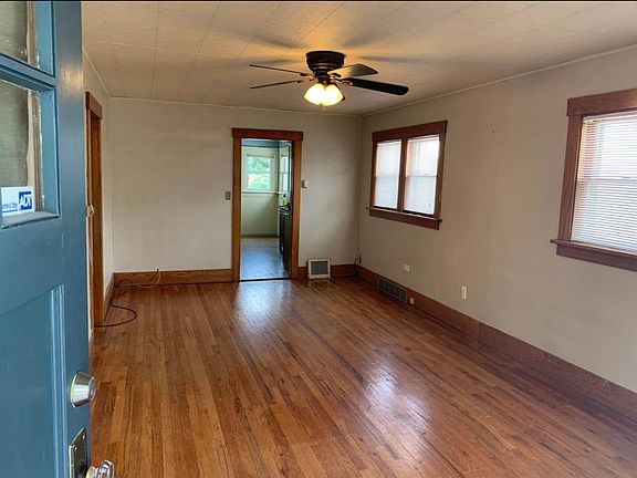 3rd image of 4856 Grant St