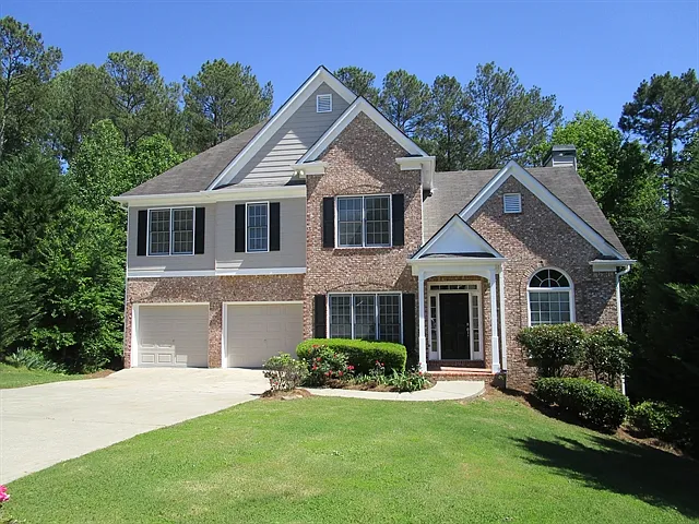 623 Redwood Ln