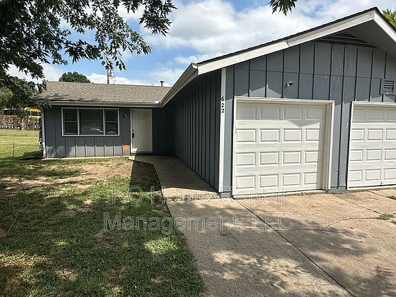 2nd image of 622 N 13th Ter