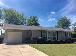 99 Marian Dr, Tonawanda, NY 14150