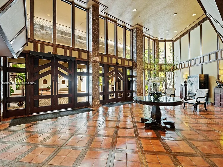 520 Brickell Key Dr #A1005 — Photo 5