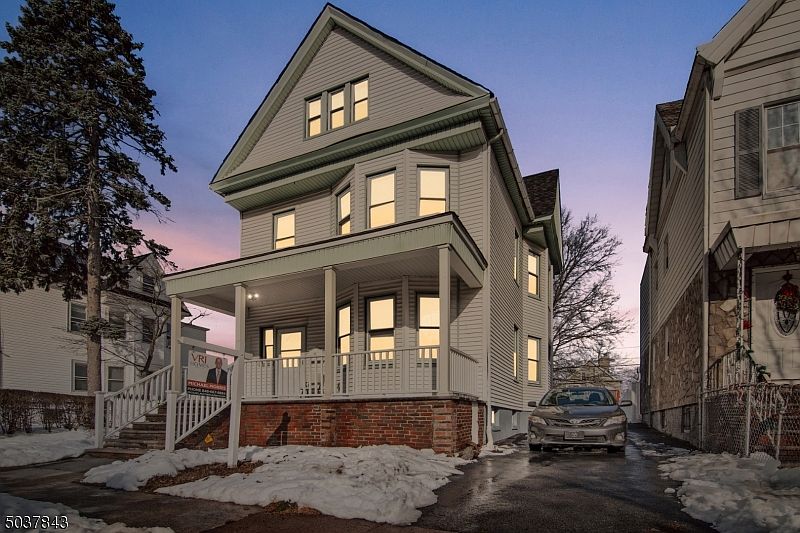 1st image of 76 Norman St