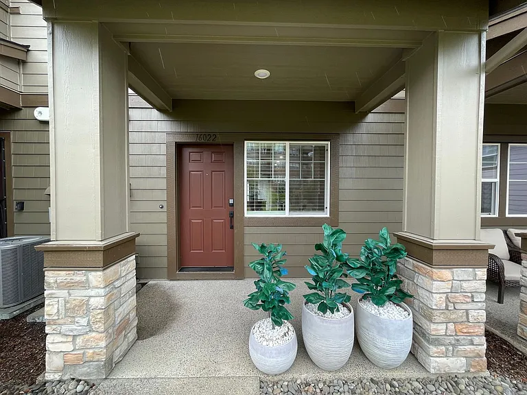 16022 NW Hosmer Ln — Photo 2