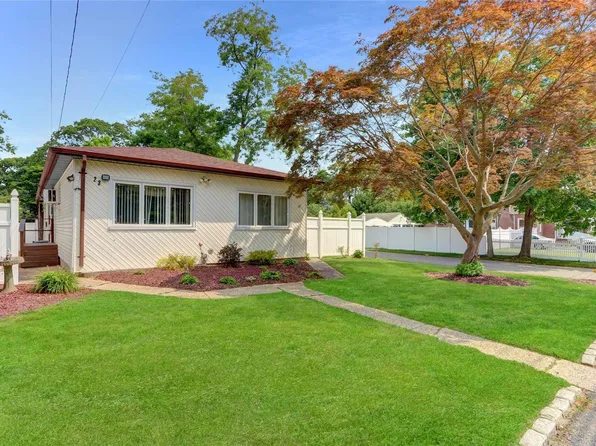 23 Baldwin Street, East Islip, NY 11730