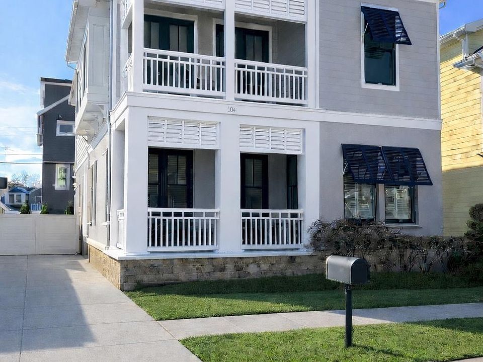 1st image of 104 N Quincy Ave