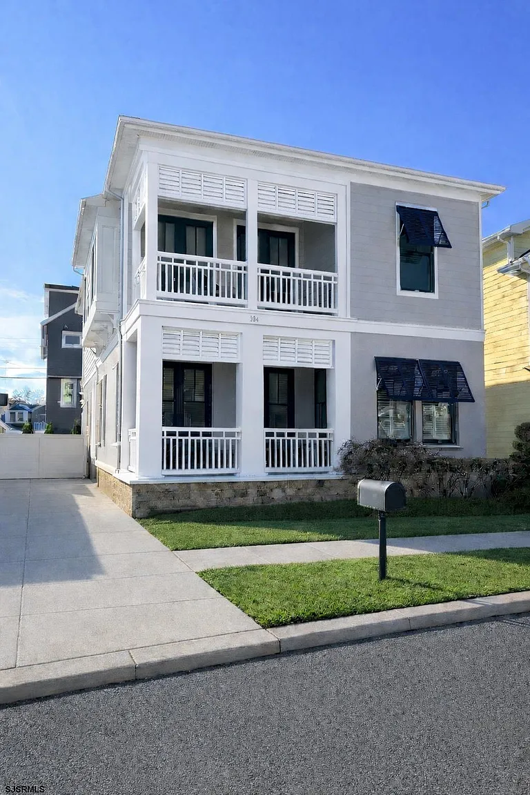 104 N Quincy Ave photo 1
