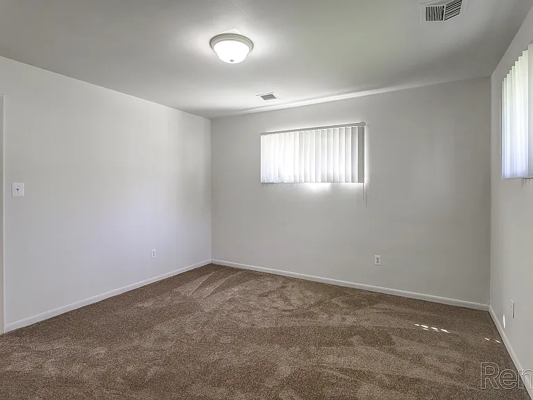 Campbell Row Apartments — Photo 21