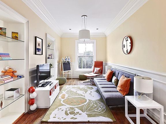 4th image of 118 Amity St #1