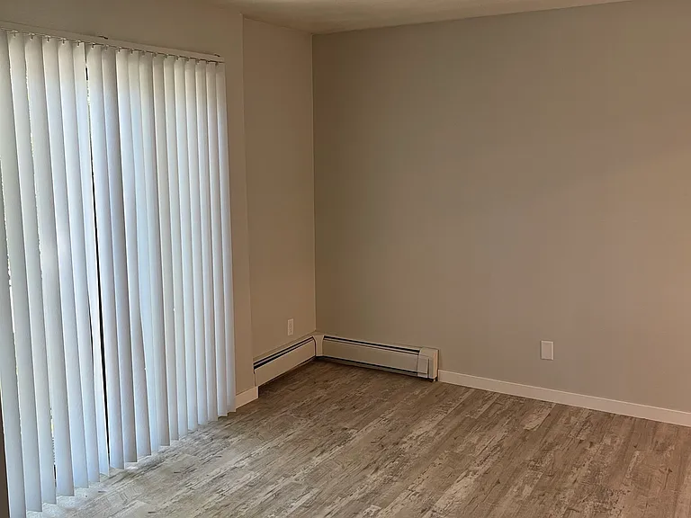 443 S Johnson St #4S — Photo 7