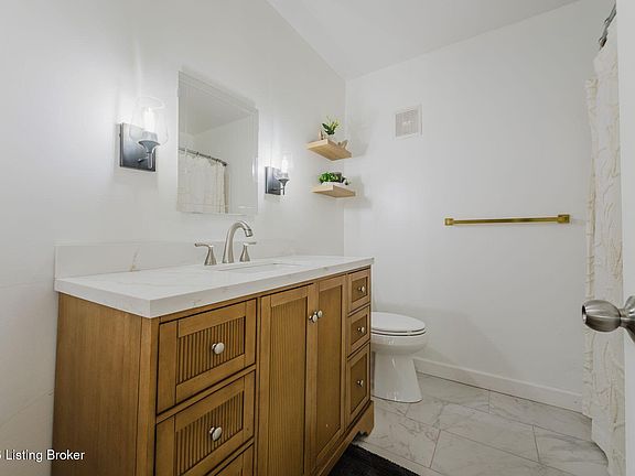 2nd image of 4701 Salisbury Sq APT 104