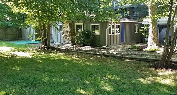 2nd image of 87 Mountain Home St